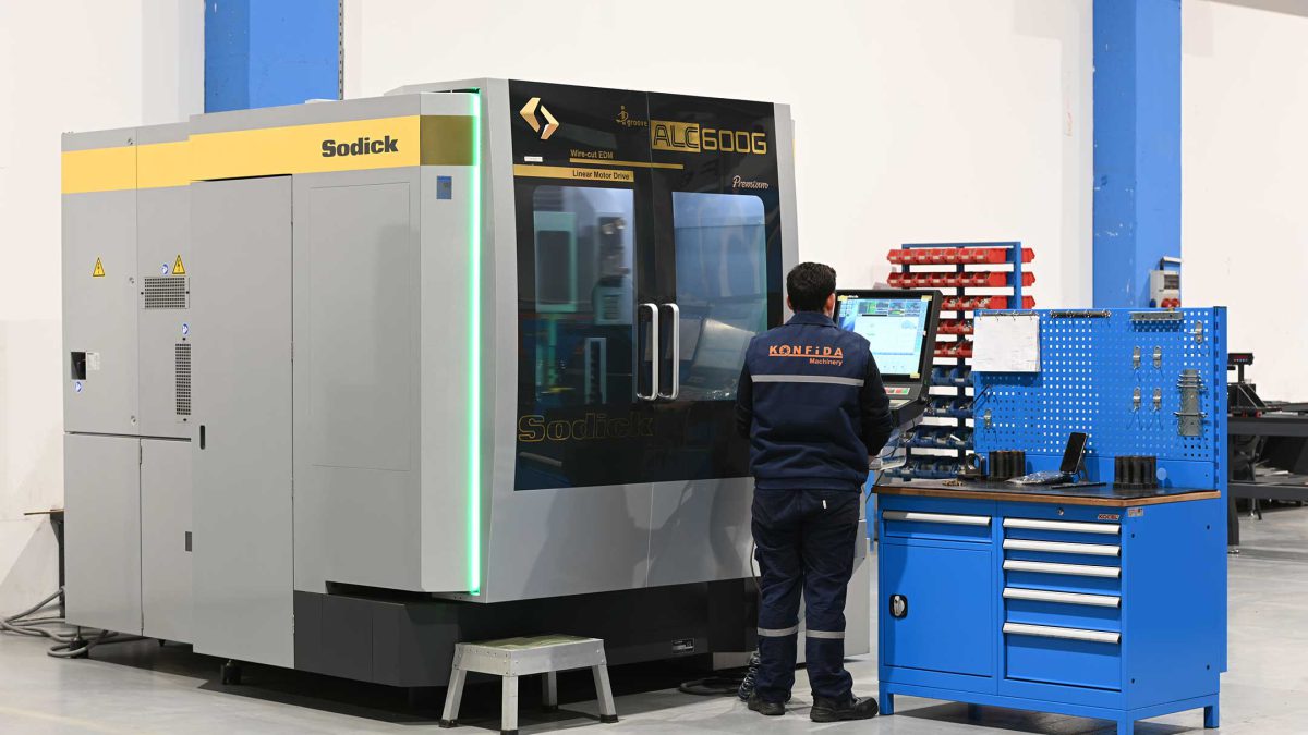 4 Eksen CNC Tel Kesme Makinesi