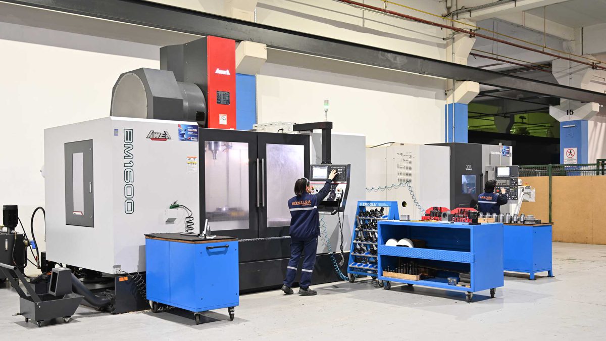 Dikey CNC Freze Makineleri